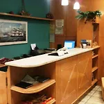 Avra Волос